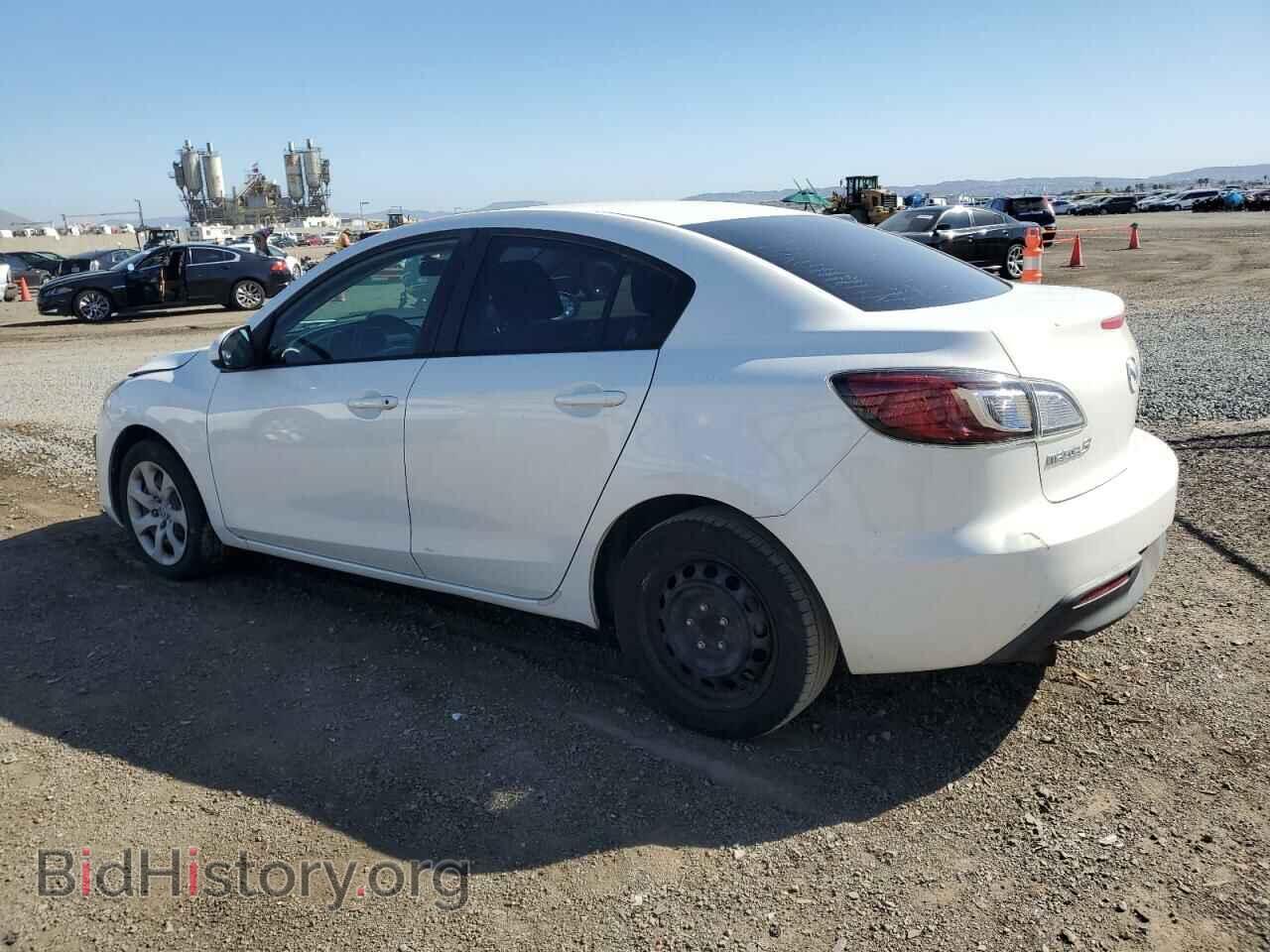 2011 MAZDA 3 - VIN: JM1BL1UG6B1496058 - Фото 2