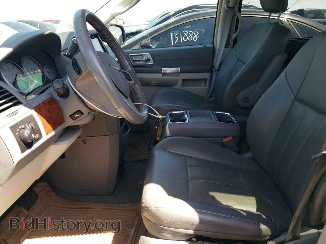 2008 CHRYSLER MINIVAN - VIN: 2A8HR54P18R820885 - Фото 7