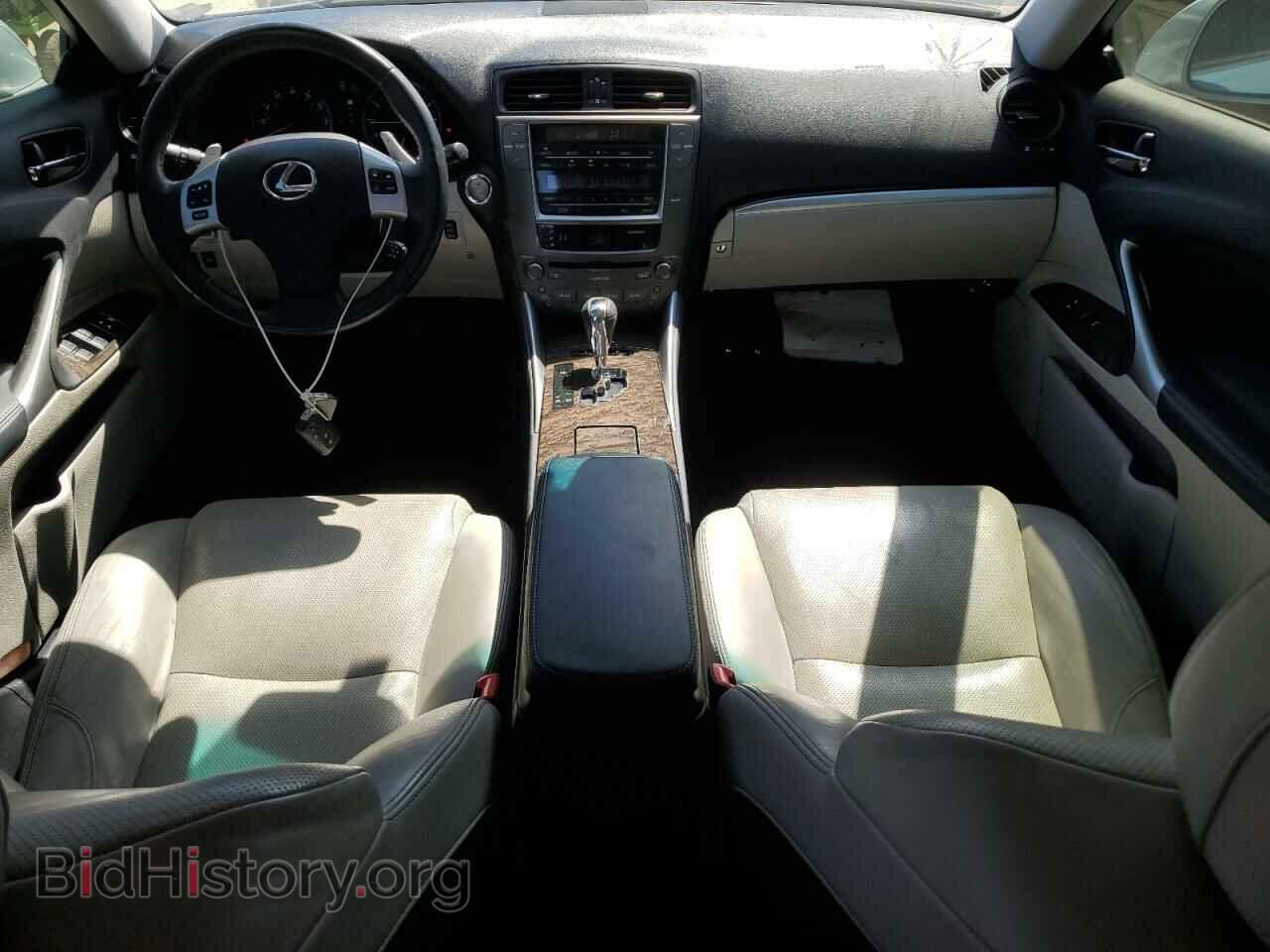 2011 LEXUS IS - VIN: JTHBF5C25B5145895 - Photo 8