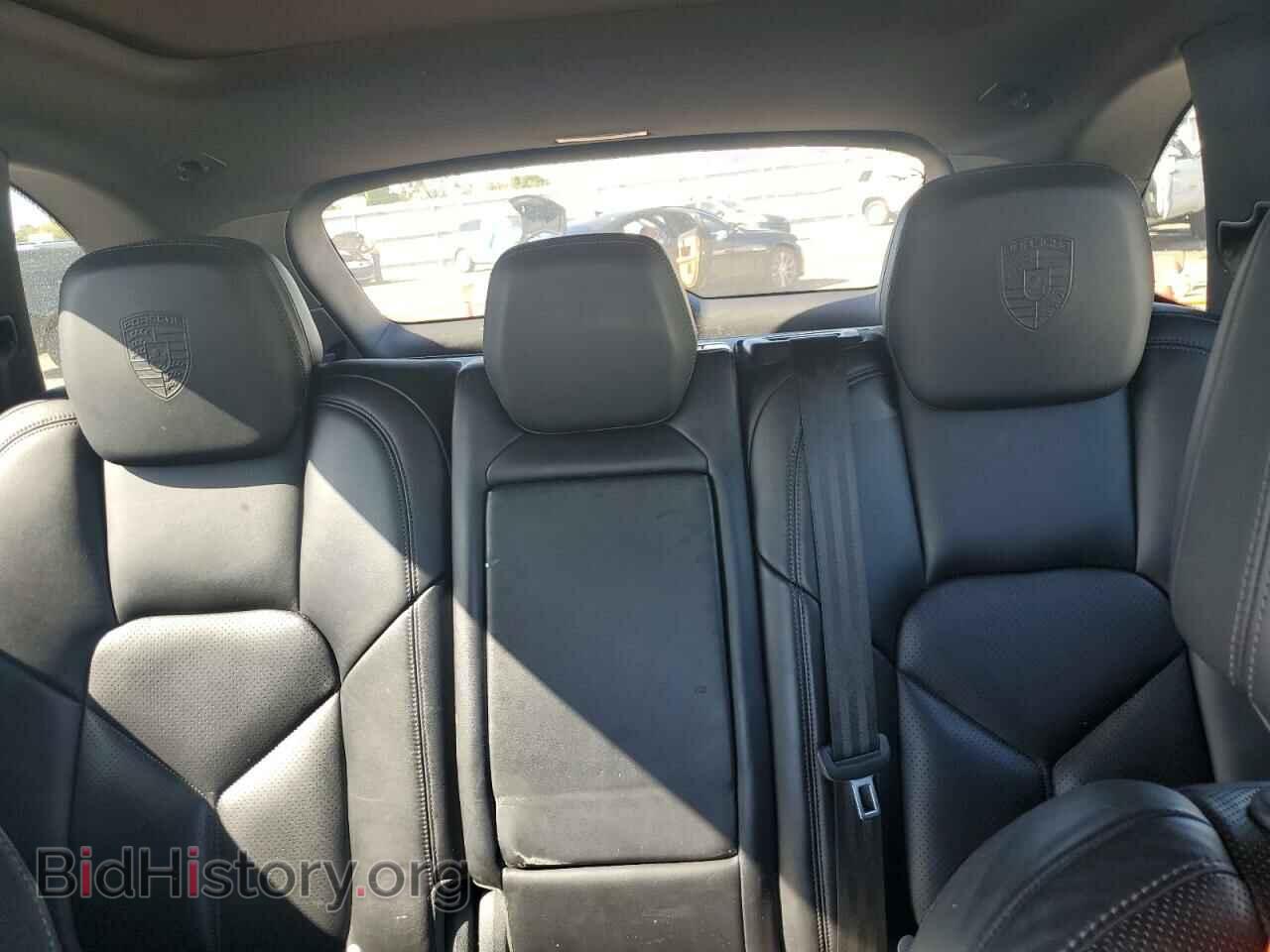2017 PORSCHE CAYENNE - VIN: WP1AE2A23HLA75138 - Фото 10