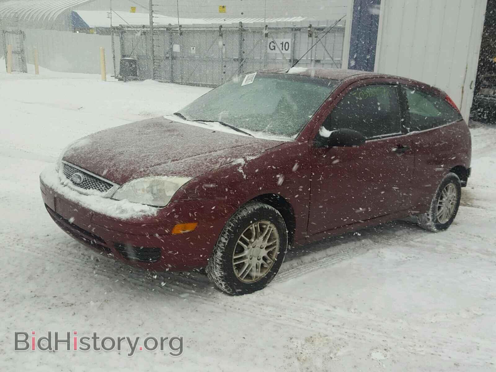 2006 FORD FOCUS - VIN: 1FAFP31N26W167621 - Фото 2