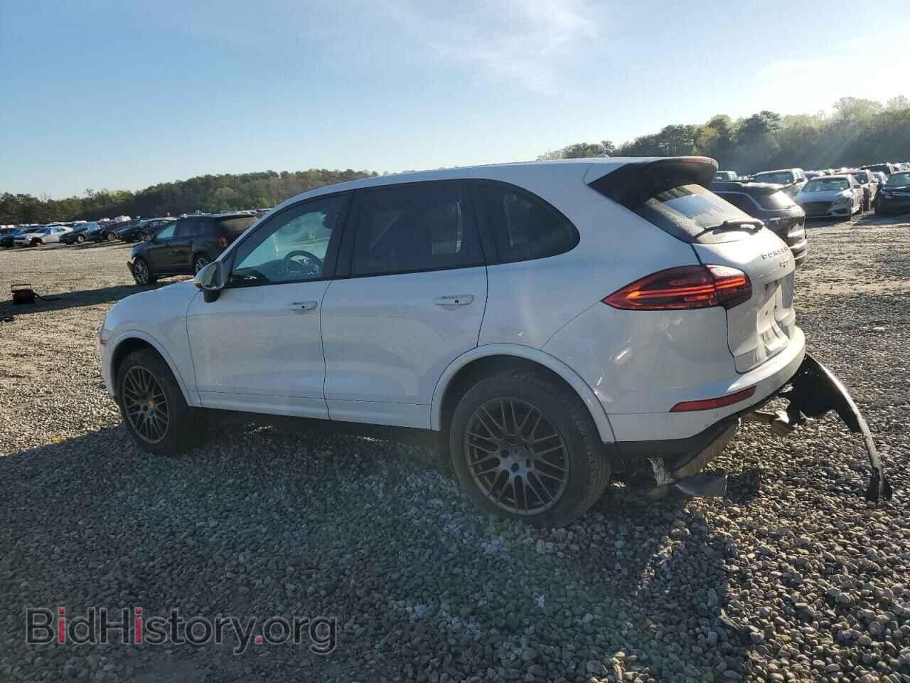 2017 PORSCHE CAYENNE - VIN: WP1AA2A23HKA91129 - Photo 2