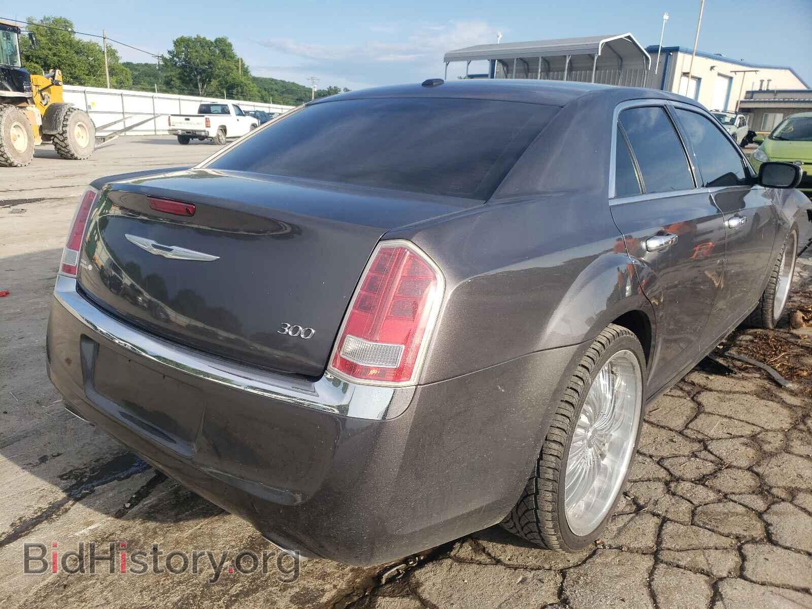 2014 CHRYSLER 300 - VIN: 2C3CCAAG6EH275837 - Фото 4