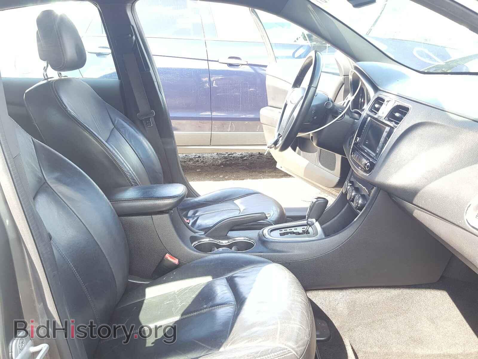 2012 CHRYSLER 200 - VIN: 1C3CCBCB0CN303059 - Photo 5