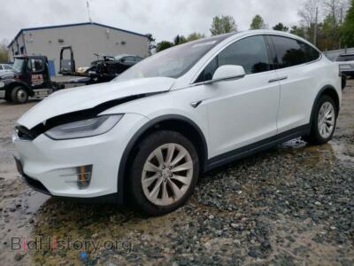 2020 Tesla MODEL X, белый — VIN 5YJXCAE26LF242514, Copart
