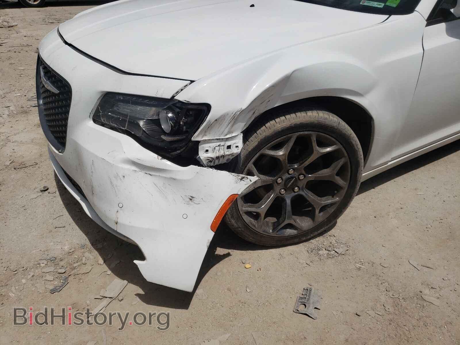 2015 CHRYSLER 300 - VIN: 2C3CCABG0FH830667 - Фото 9