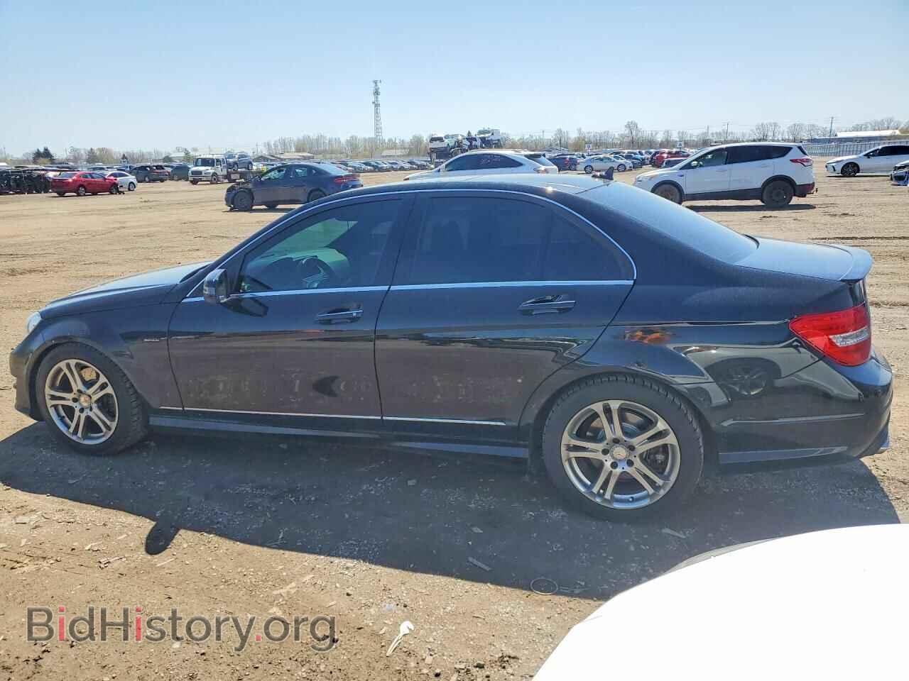 2012 MERCEDES BENZ C-CLASS - VIN: WDDGF8JB2CA607257 - Фото 2