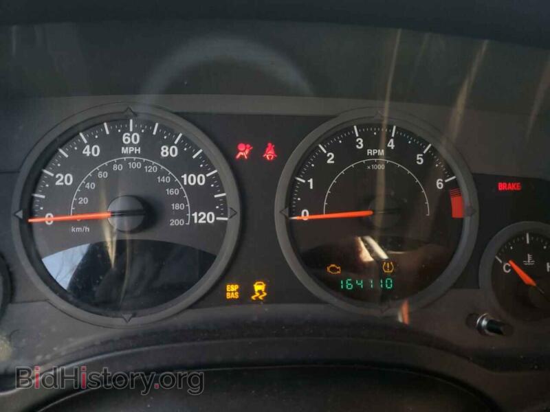 2008 Jeep COMPASS (VIN 1J8FT47W68D529310) — photo 9 of 13