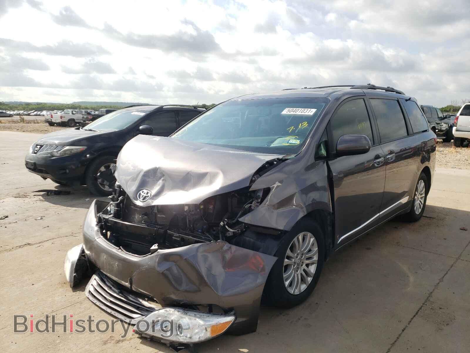 2017 TOYOTA SIENNA - VIN: 5TDYZ3DCXHS767541 - Фото 2