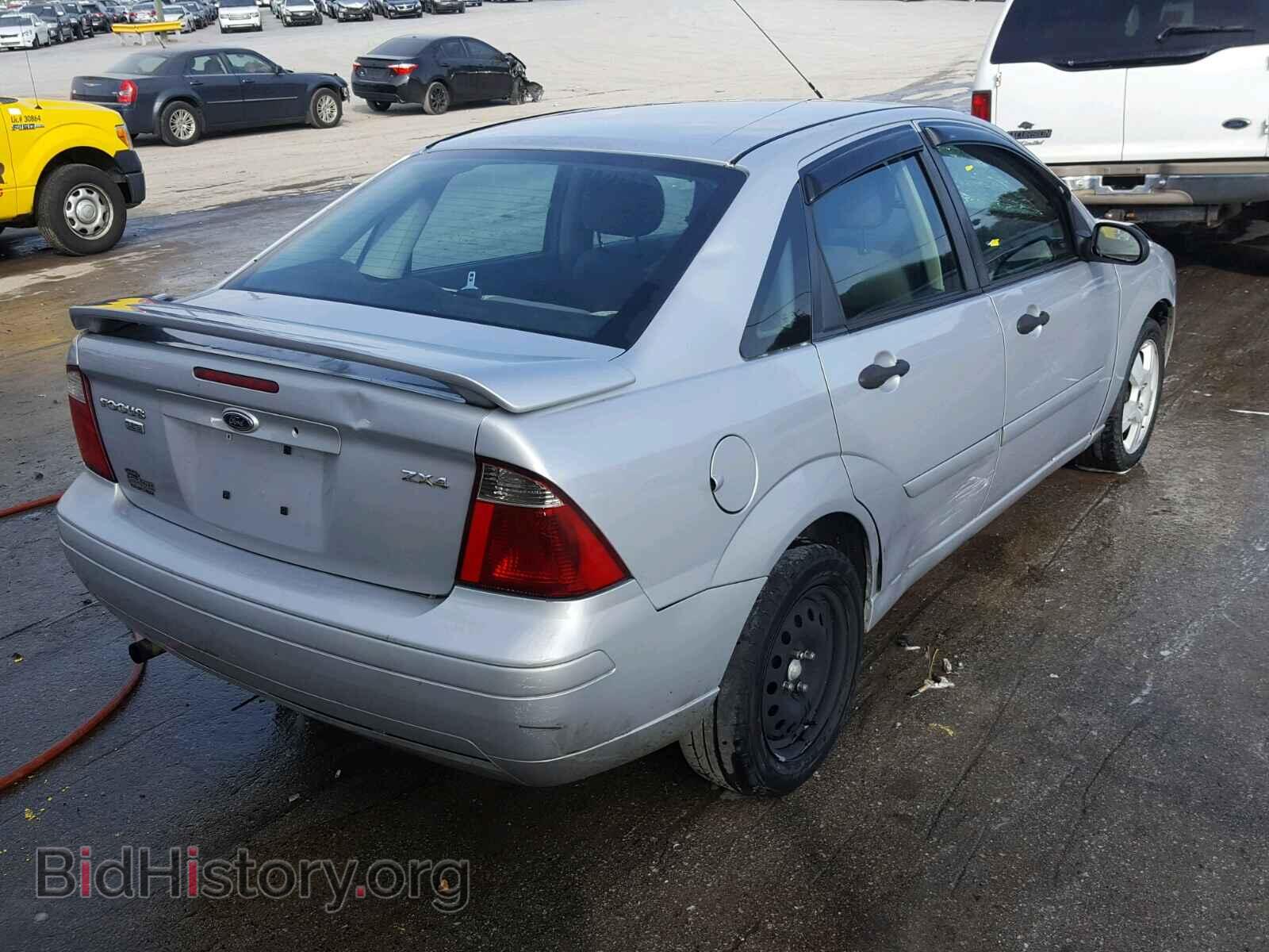 2006 FORD FOCUS - VIN: 1FAFP34N26W140639 - Фото 4