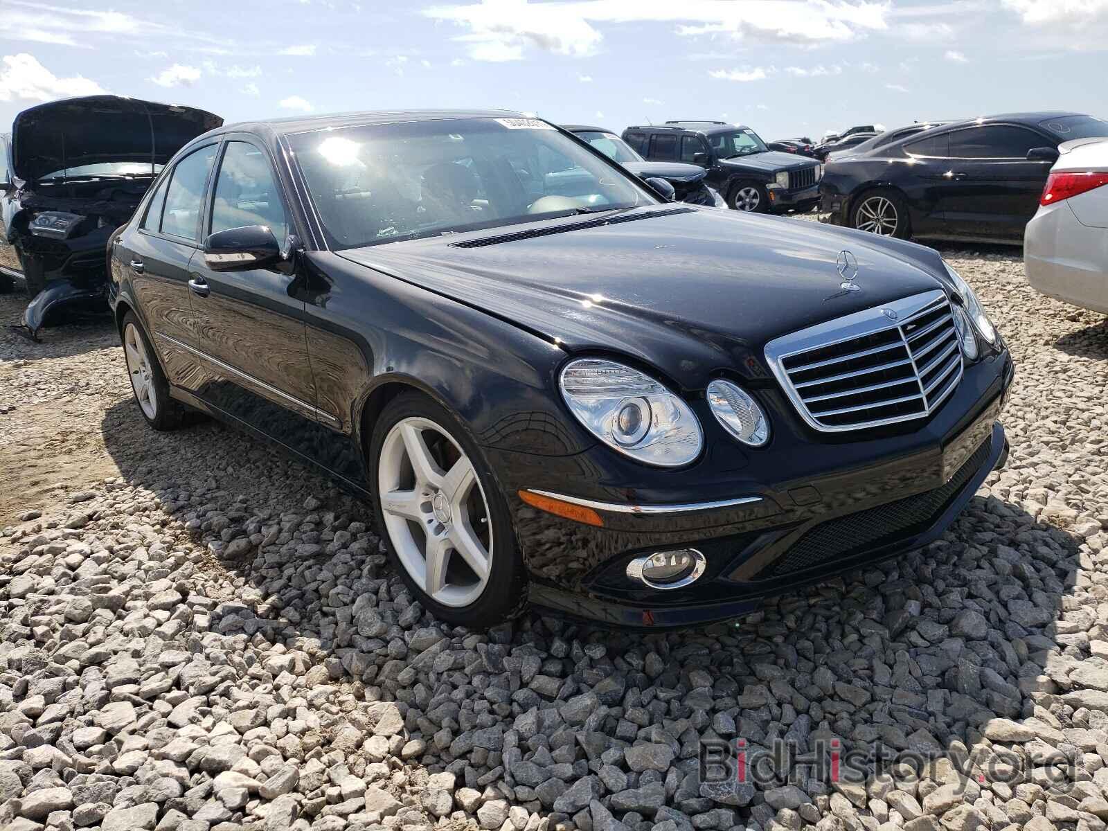 Photo WDBUF56X99B427811 - MERCEDES-BENZ E-CLASS 2009