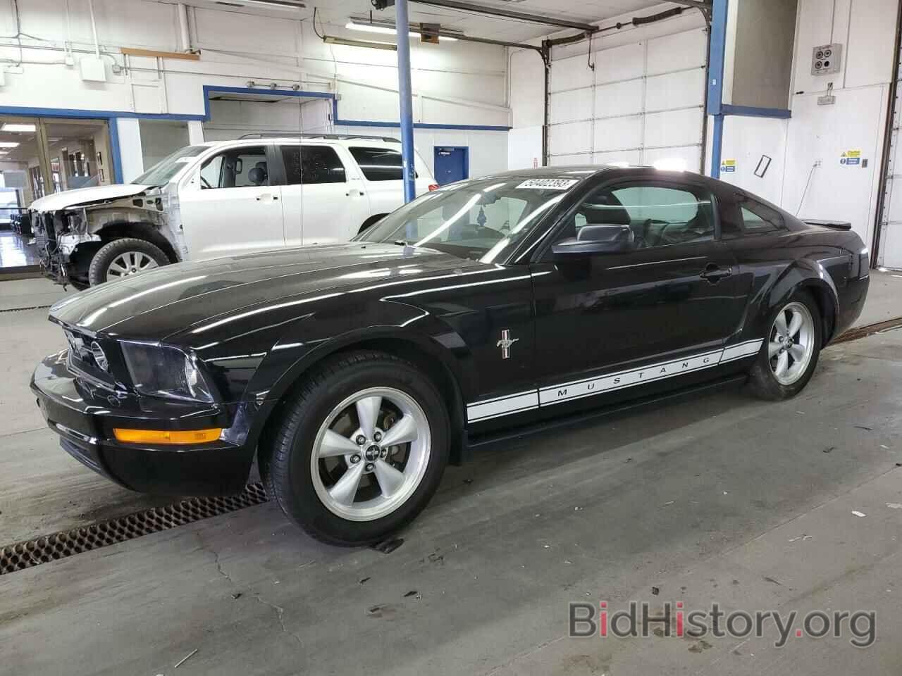 Photo 1ZVHT80N185116596 - FORD MUSTANG 2008