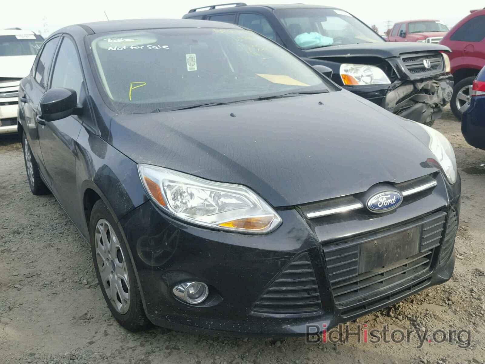 Photo 1FAHP3F2XCL163563 - FORD FOCUS 2012