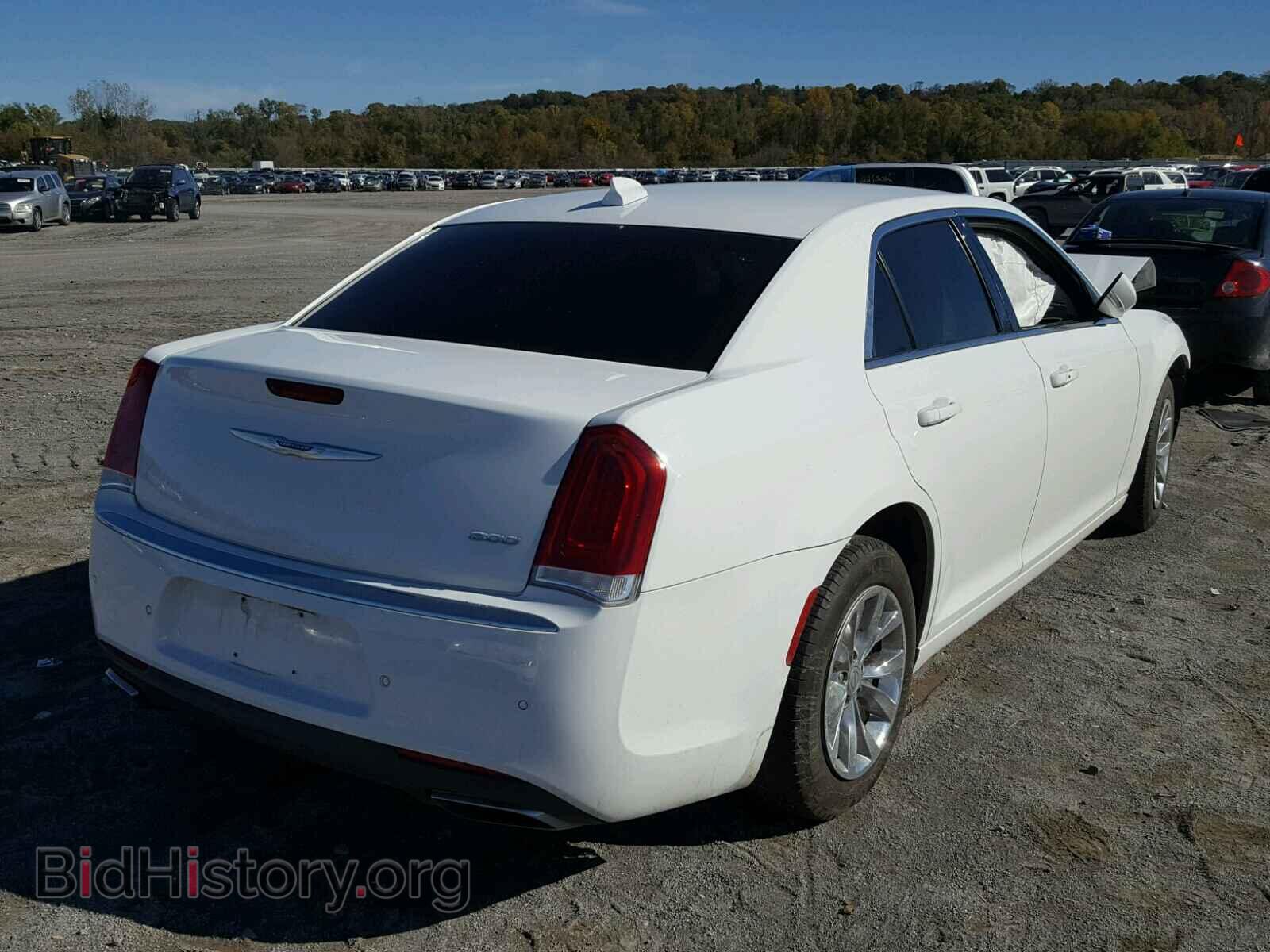 2015 CHRYSLER 300 - VIN: 2C3CCAAG0FH756426 - Фото 4