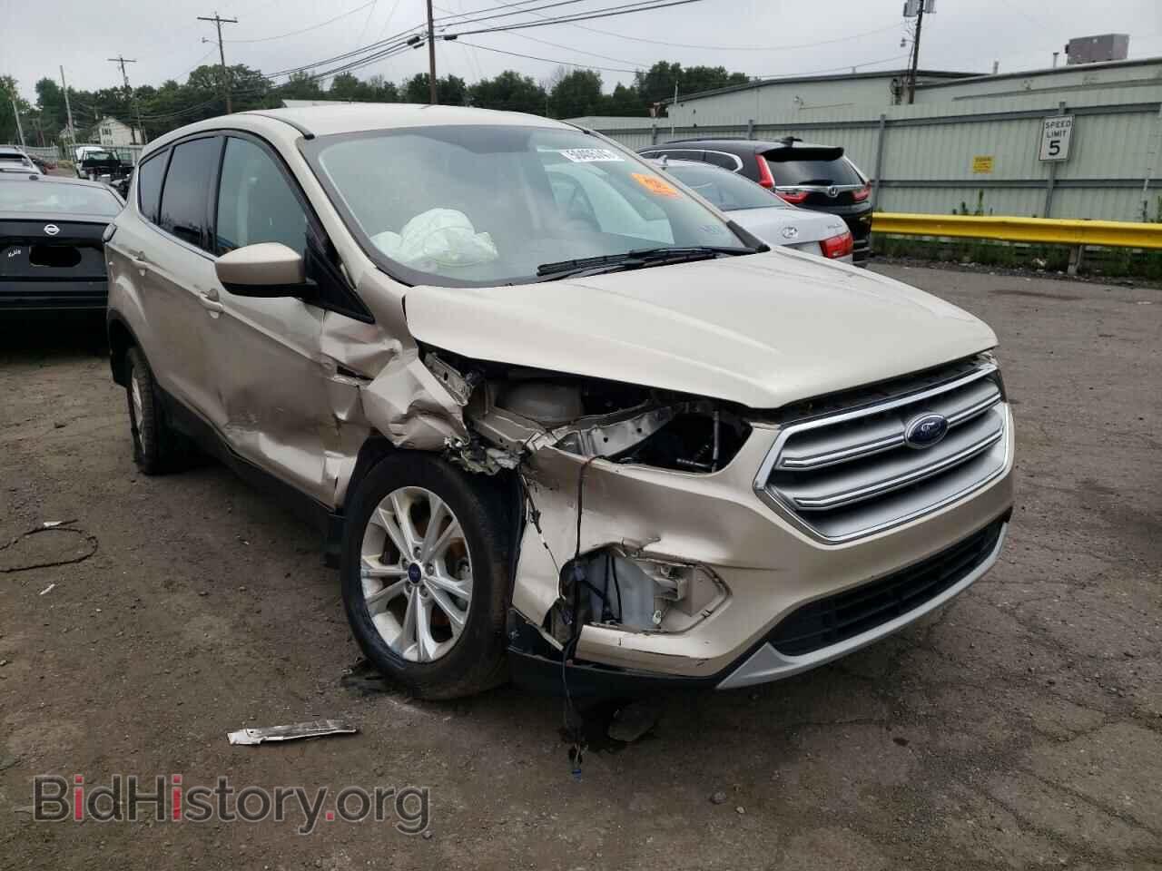 Фотография 1FMCU0GD6HUE63058 - FORD ESCAPE 2017