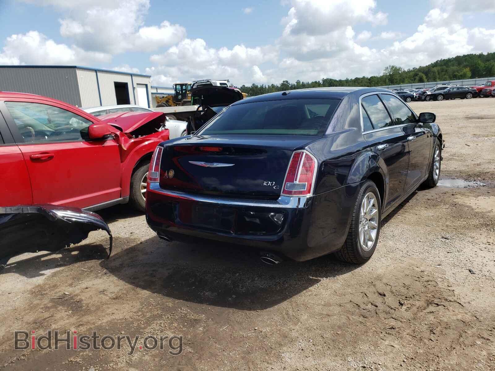 2011 CHRYSLER 300 - VIN: 2C3CA6CT8BH536930 - Фото 4
