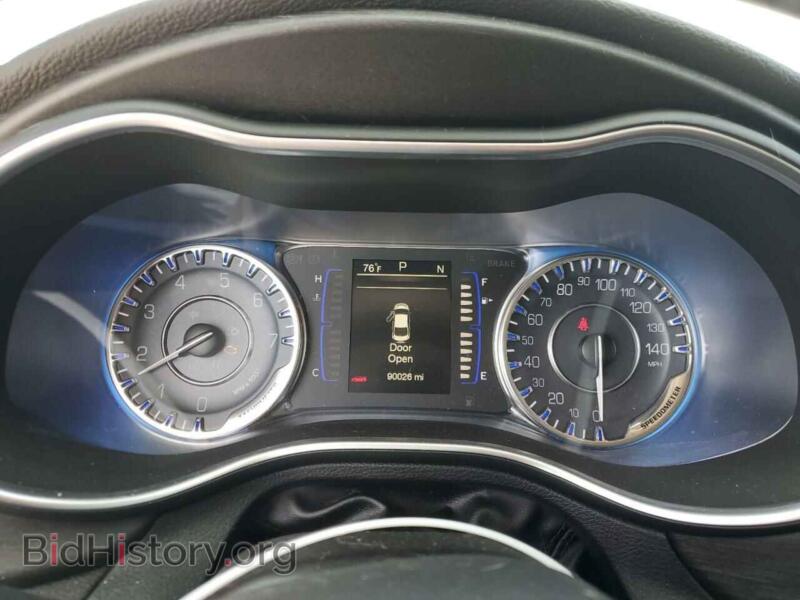 2016 Chrysler 200 (VIN 1C3CCCAB0GN125264) — photo 9 of 14