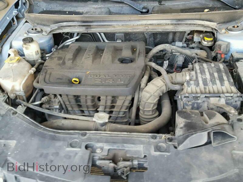 2012 Chrysler 200 (VIN 1C3CCBCB2CN263227) — фото 7 из 10