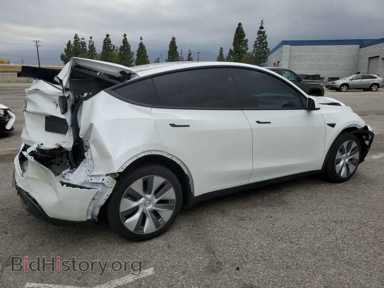 2024 TESLA MODEL Y - VIN: 7SAYGDEE8RF088808 - Photo 3