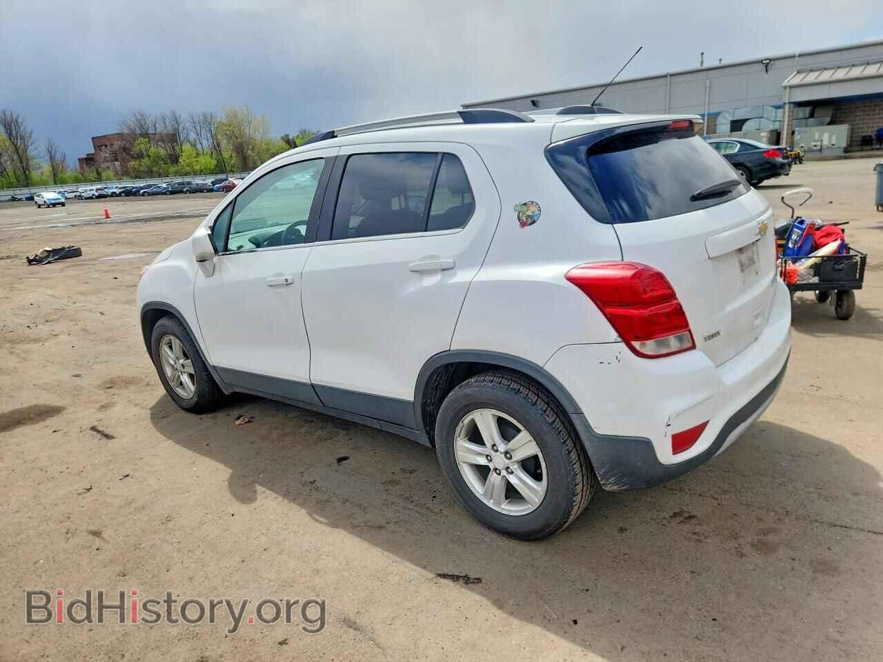 2017 CHEVROLET TRAX - VIN: 3GNCJLSB6HL142143 - Фото 2