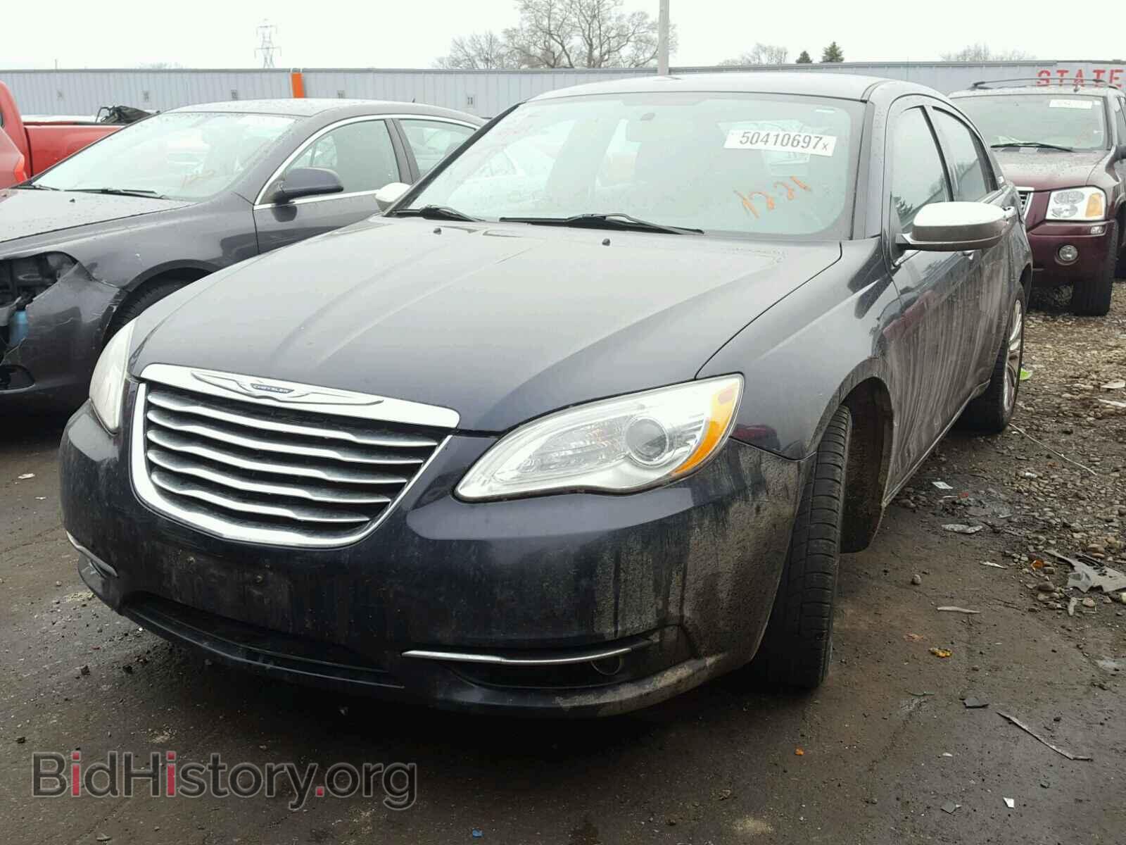 2011 CHRYSLER 200 - VIN: 1C3BC2FG1BN533775 - Фото 2
