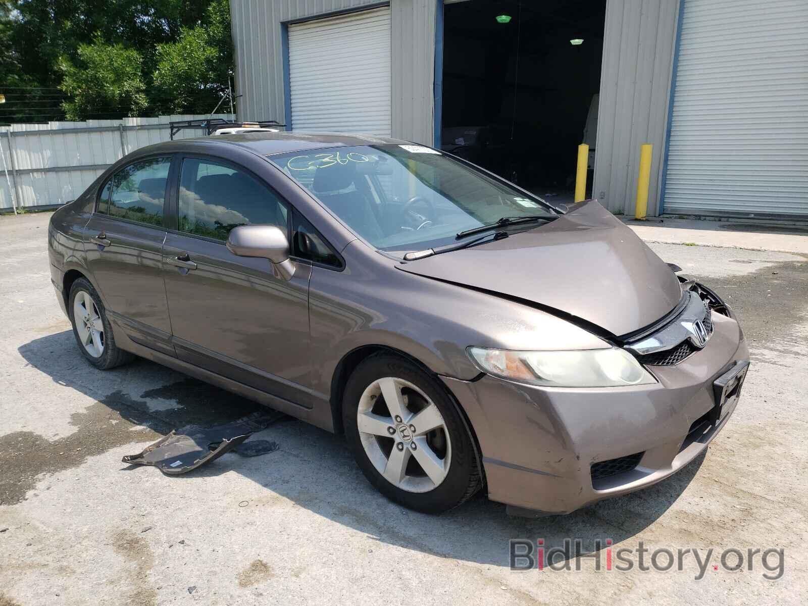 Photo 2HGFA1F61AH537130 - HONDA CIVIC 2010