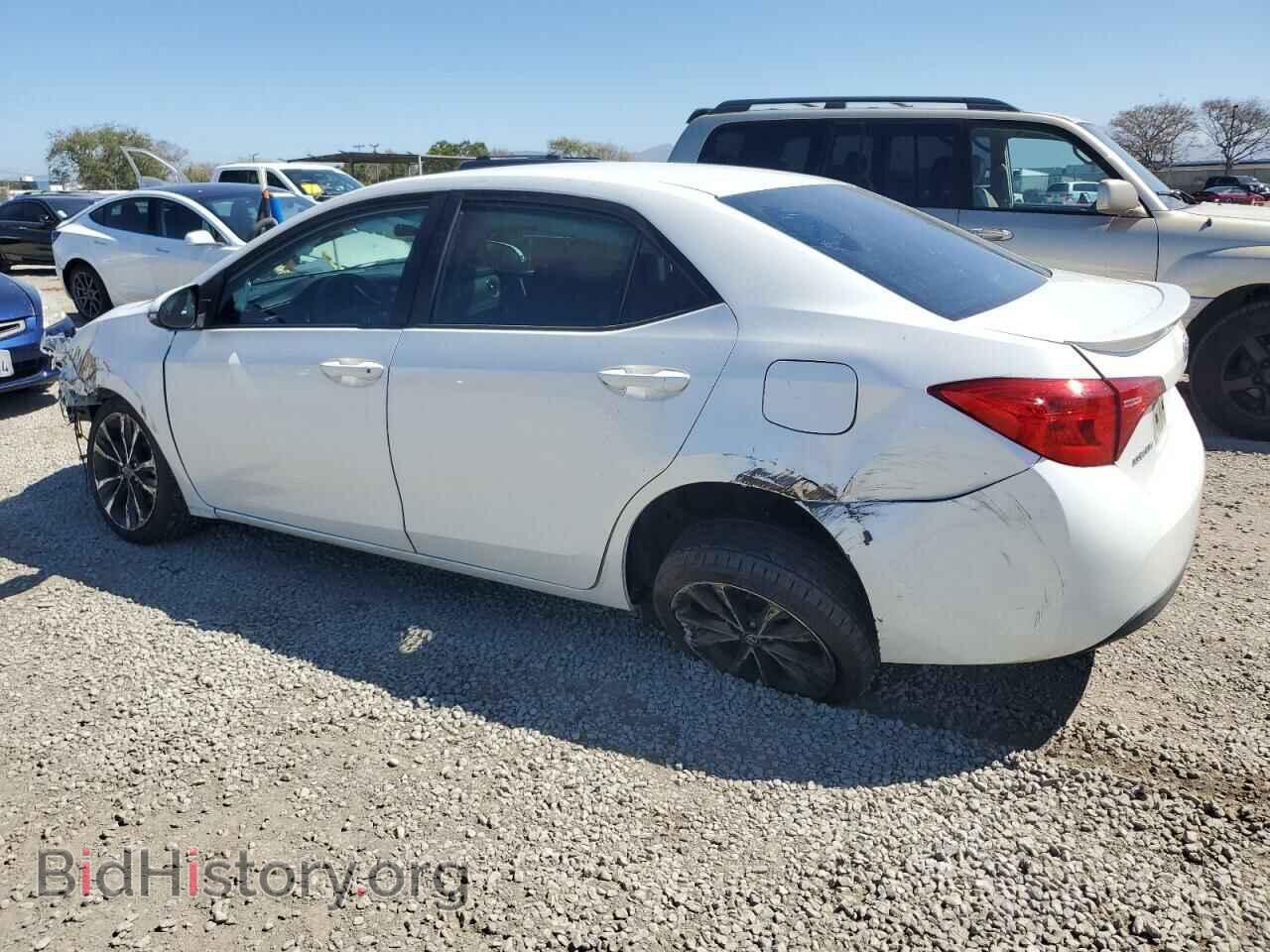 2018 TOYOTA COROLLA - VIN: 5YFBURHEXJP740406 - Фото 2