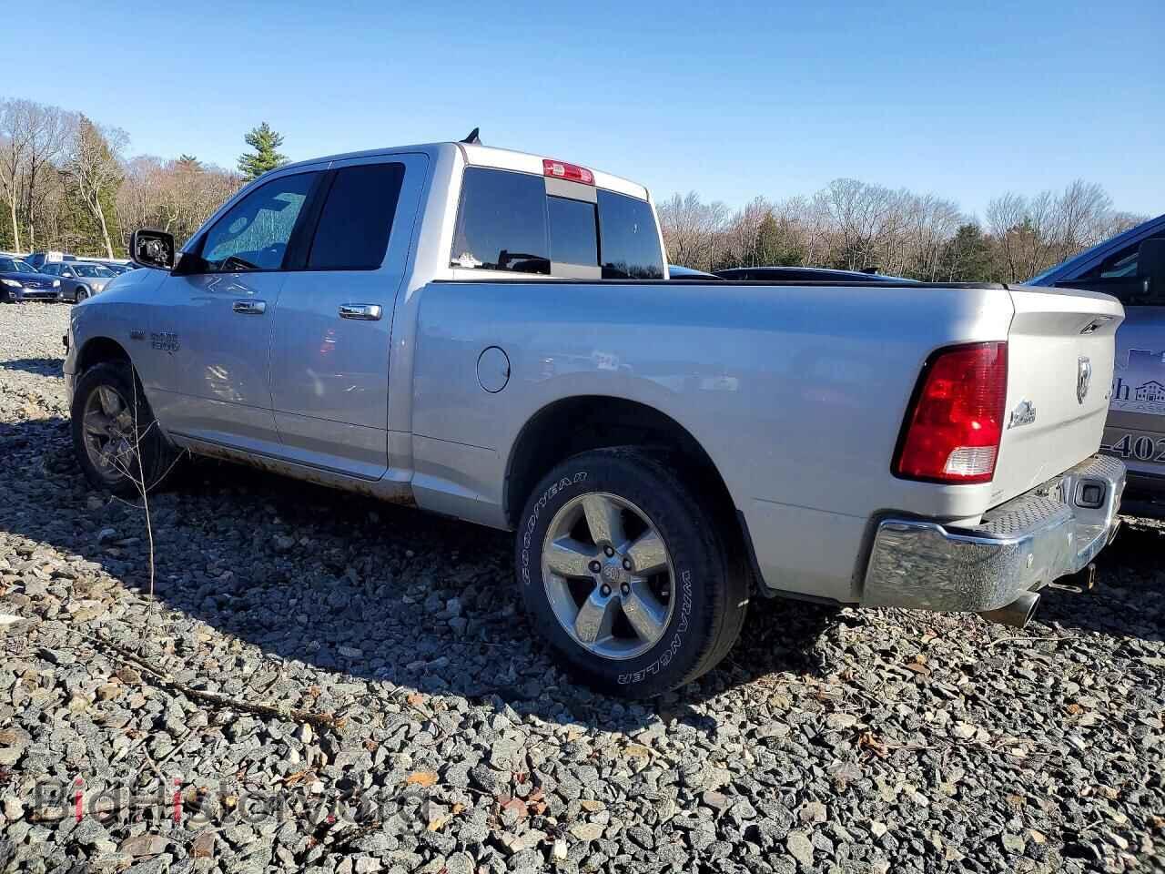 2015 RAM 1500 - VIN: 1C6RR7GT2FS643699 - Фото 2