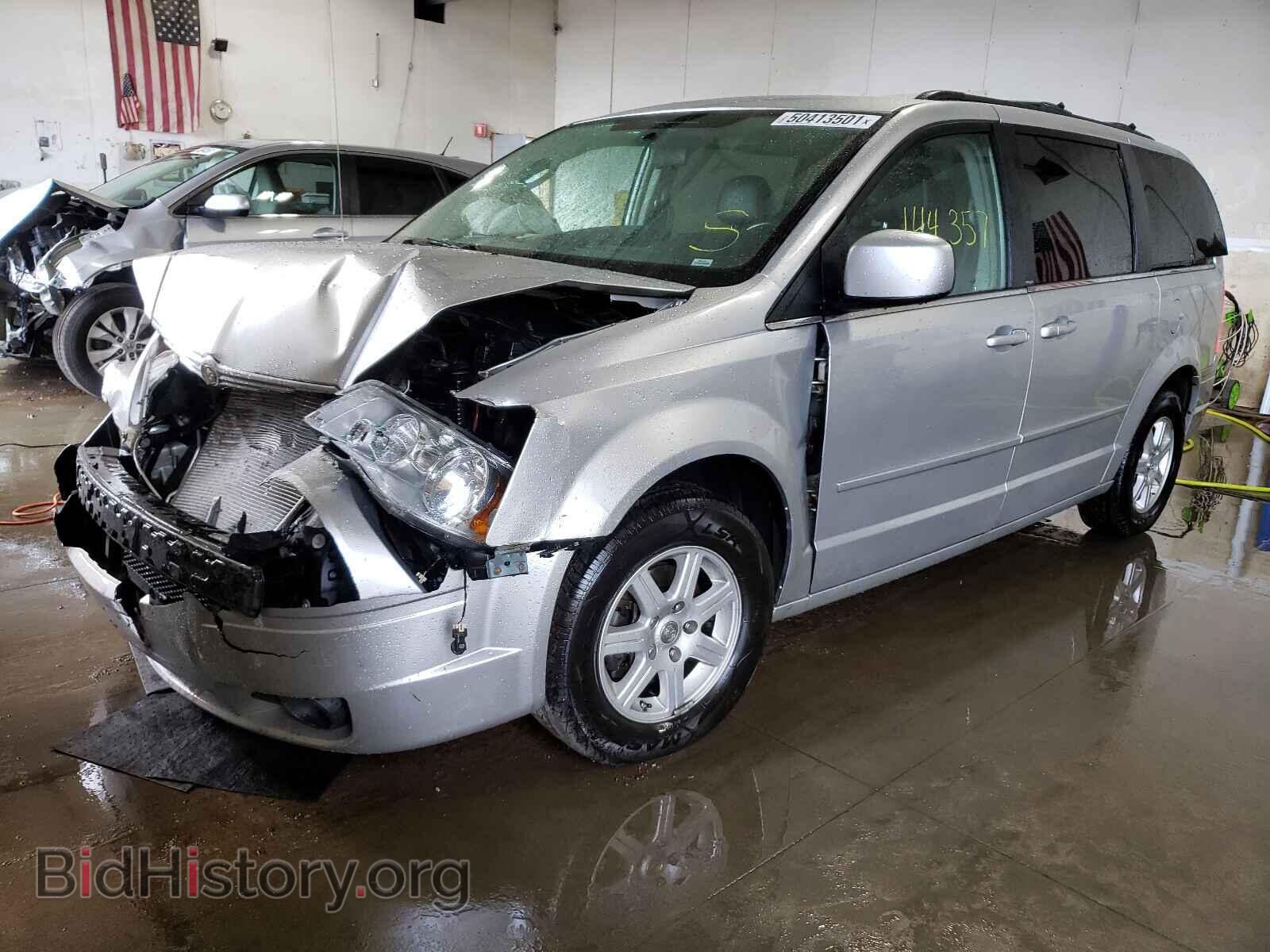 2010 CHRYSLER MINIVAN - VIN: 2A4RR8D16AR405831 - Фото 2