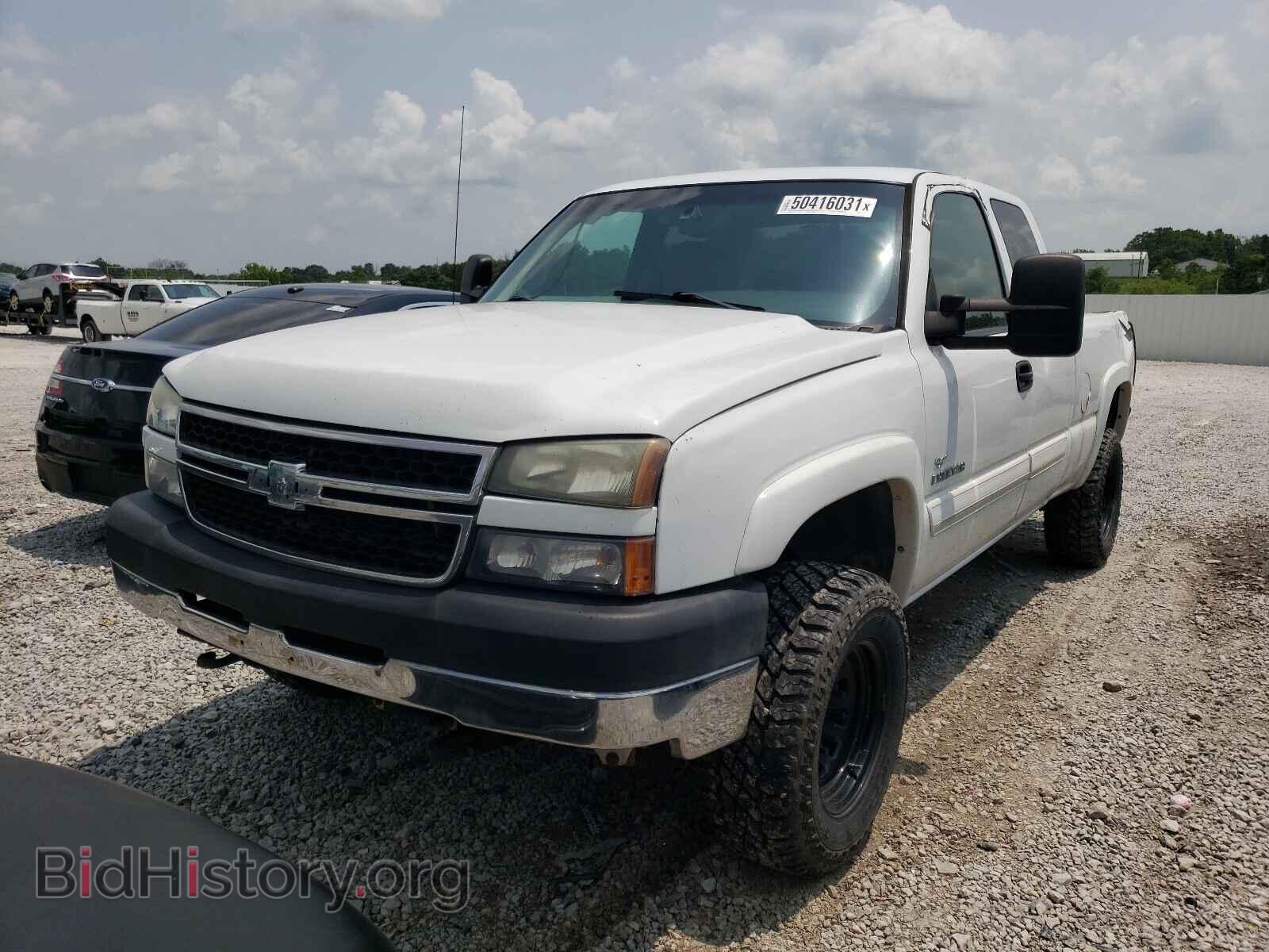 2007 CHEVROLET SILVERADO - VIN: 1GCHK29U57E113745 - Фото 2
