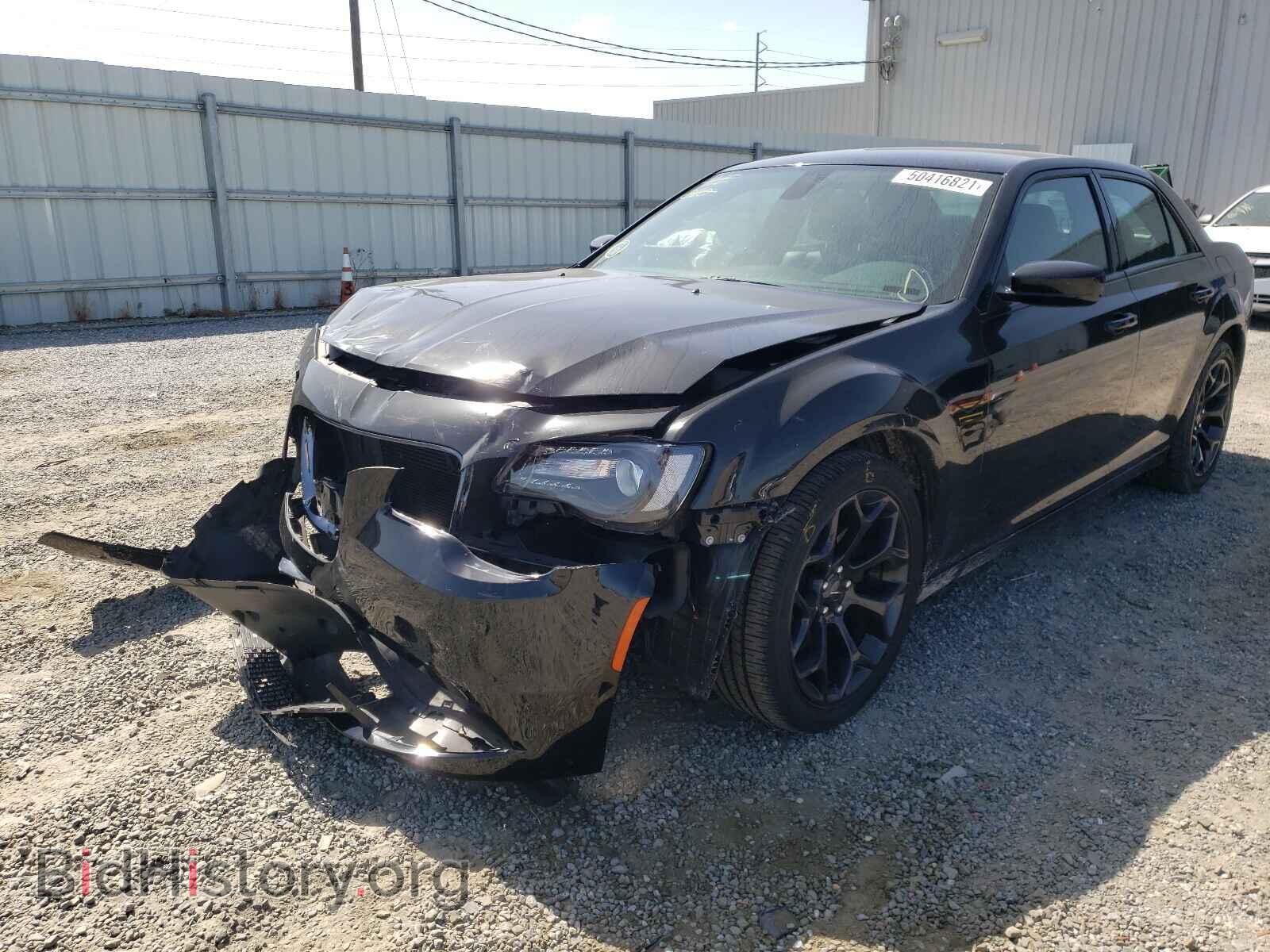 2019 CHRYSLER 300 - VIN: 2C3CCABG2KH637253 - Photo 2