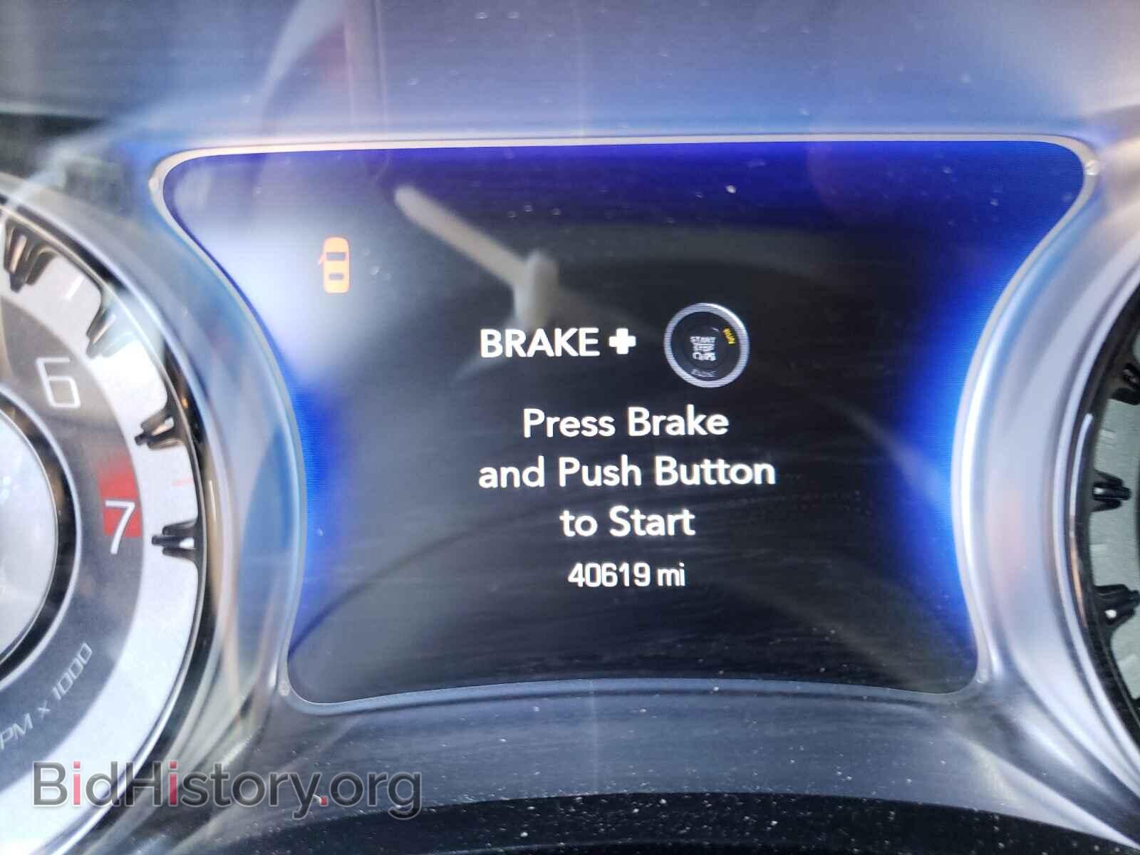 2019 CHRYSLER 300 - VIN: 2C3CCABG2KH637253 - Photo 8