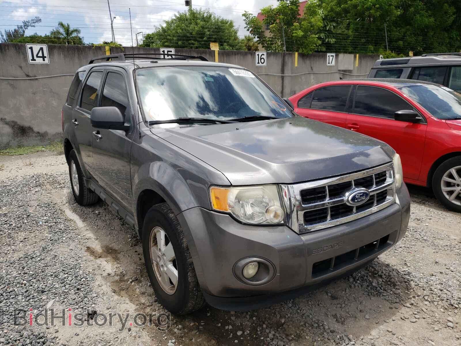 Фотография 1FMCU0DG8BKA21111 - FORD ESCAPE 2011