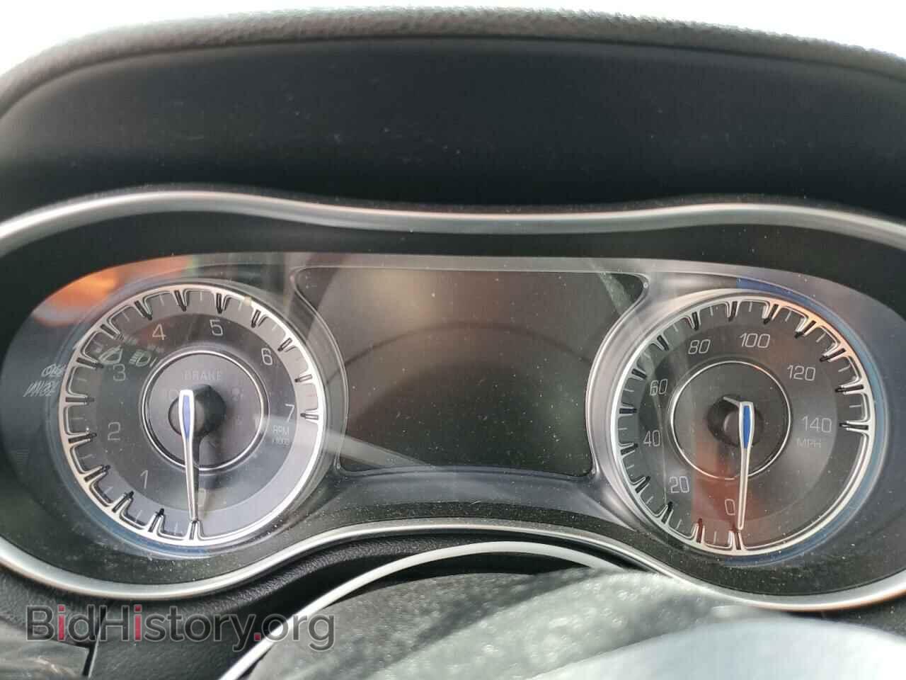 2019 CHRYSLER 300 - VIN: 2C3CCAAG9KH590899 - Фото 9
