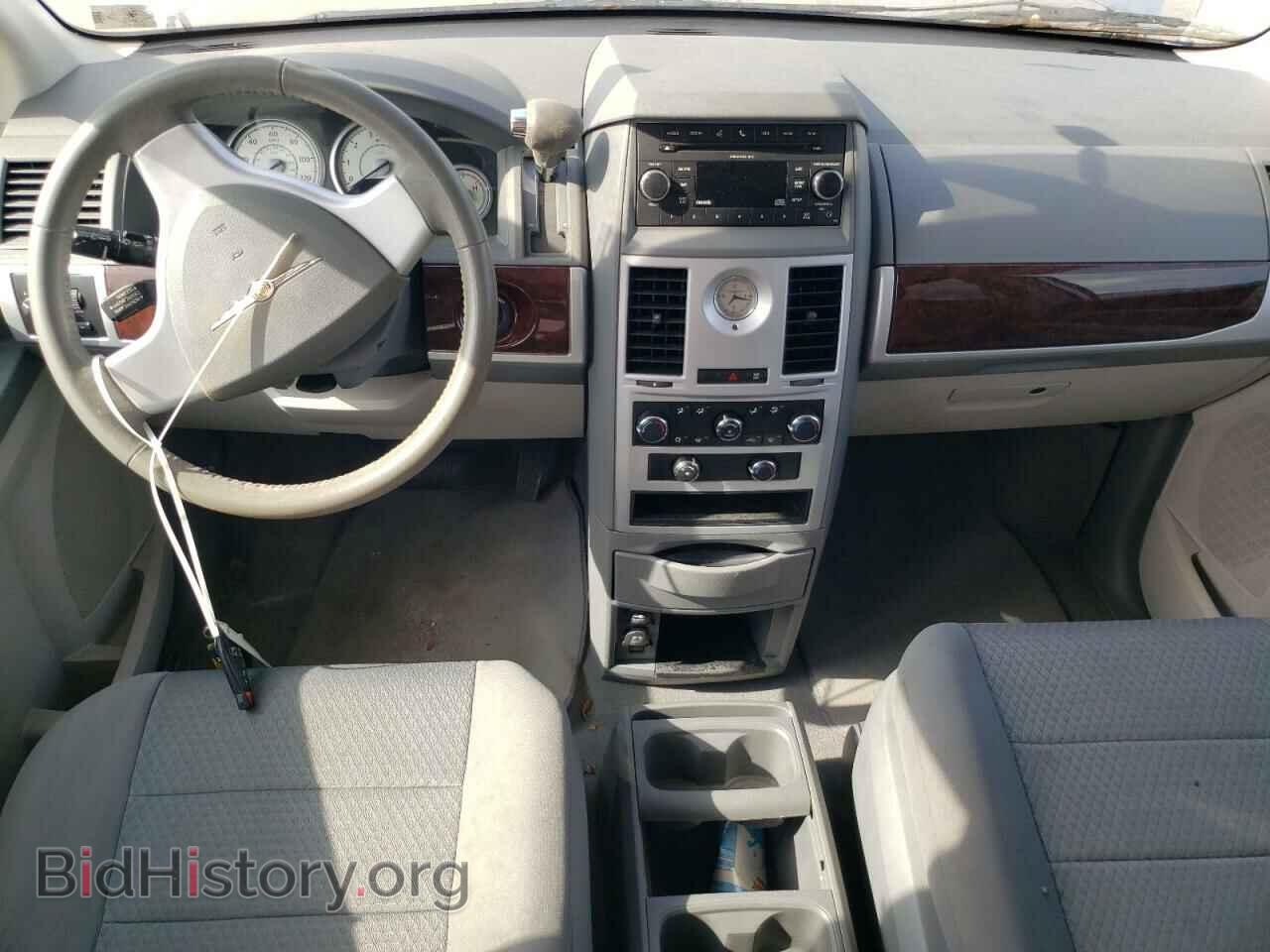 2010 CHRYSLER MINIVAN - VIN: 2A4RR5D10AR491460 - Фото 8