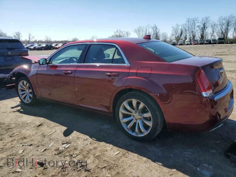 2019 Chrysler 300 (VIN 2C3CCAAG4KH590597) — фото 2 из 13