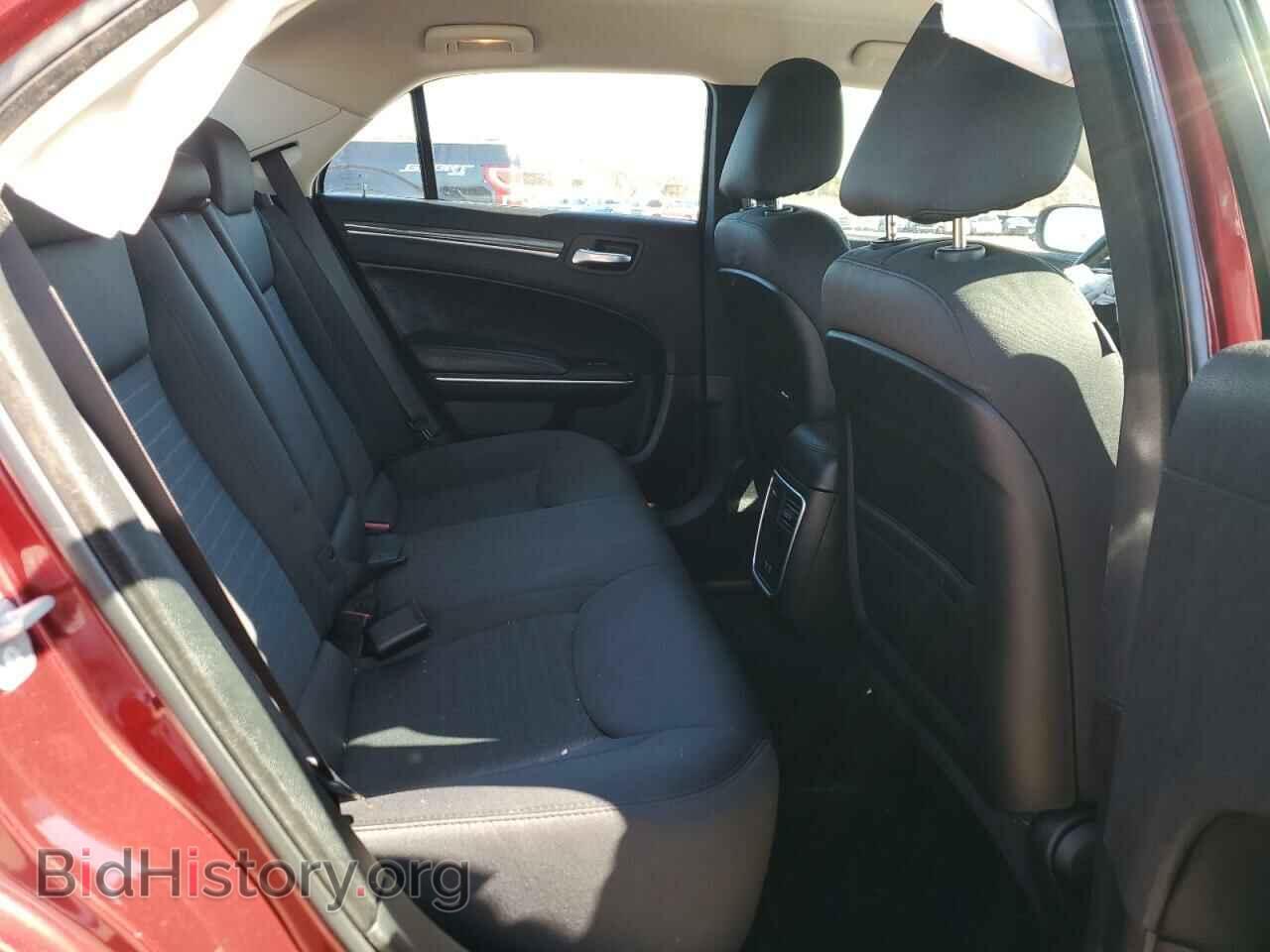 2019 CHRYSLER 300 - VIN: 2C3CCAAG4KH590597 - Фото 10