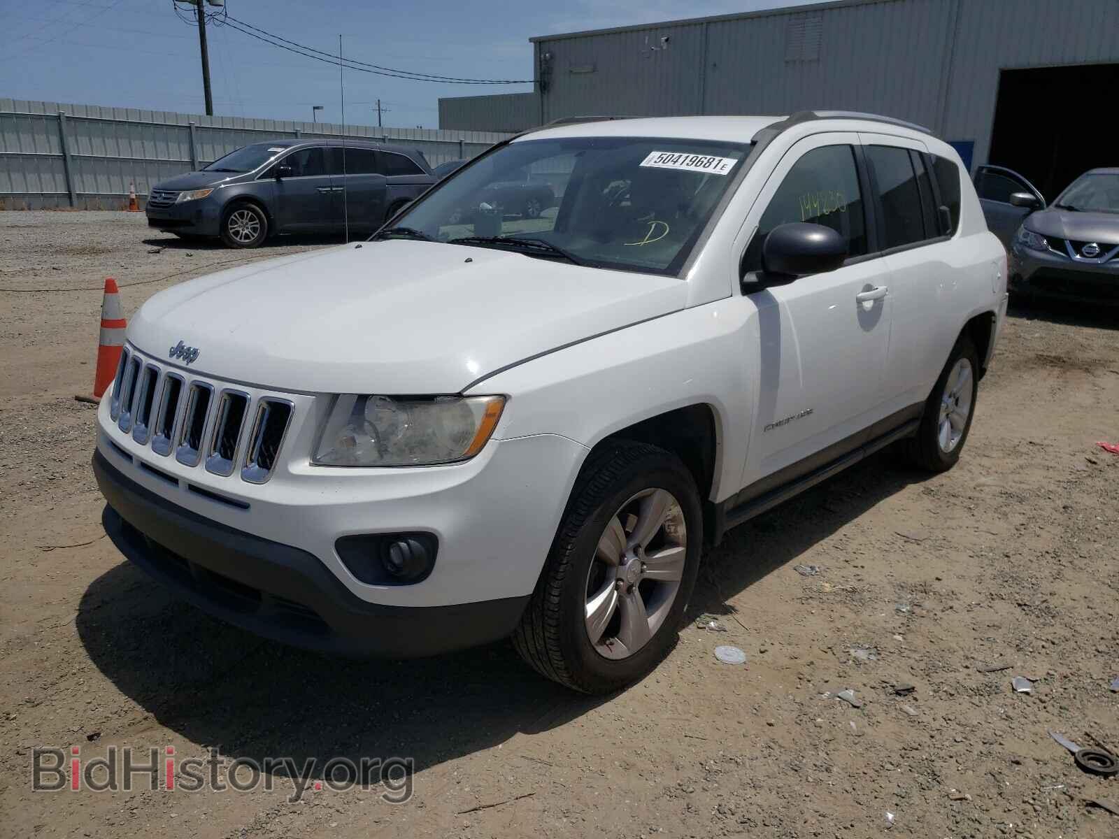 2012 JEEP COMPASS - VIN: 1C4NJCBA9CD660318 - Photo 2