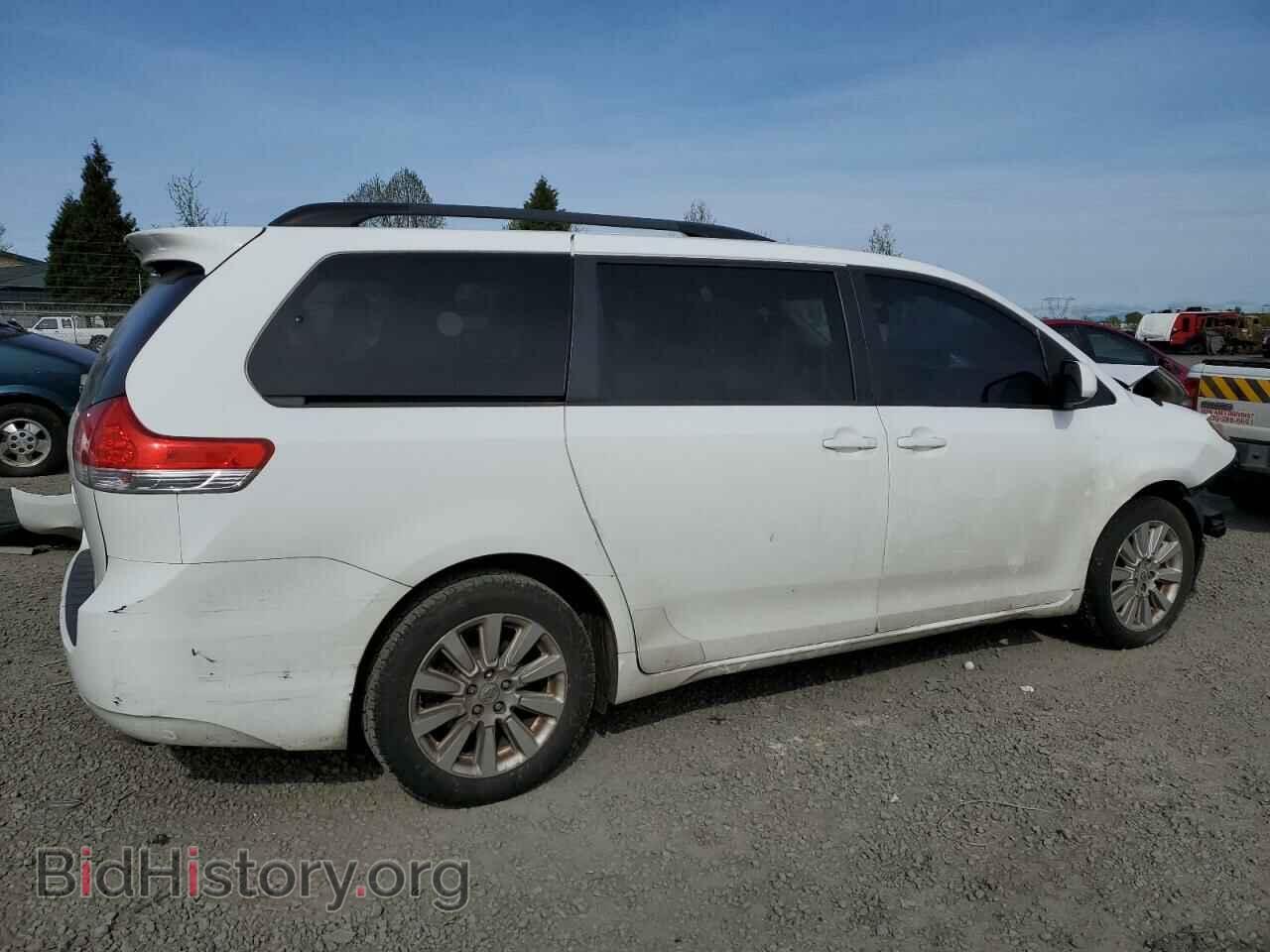 2011 TOYOTA All Models - VIN: 5TDDK3DC1BS017813 - Фото 3