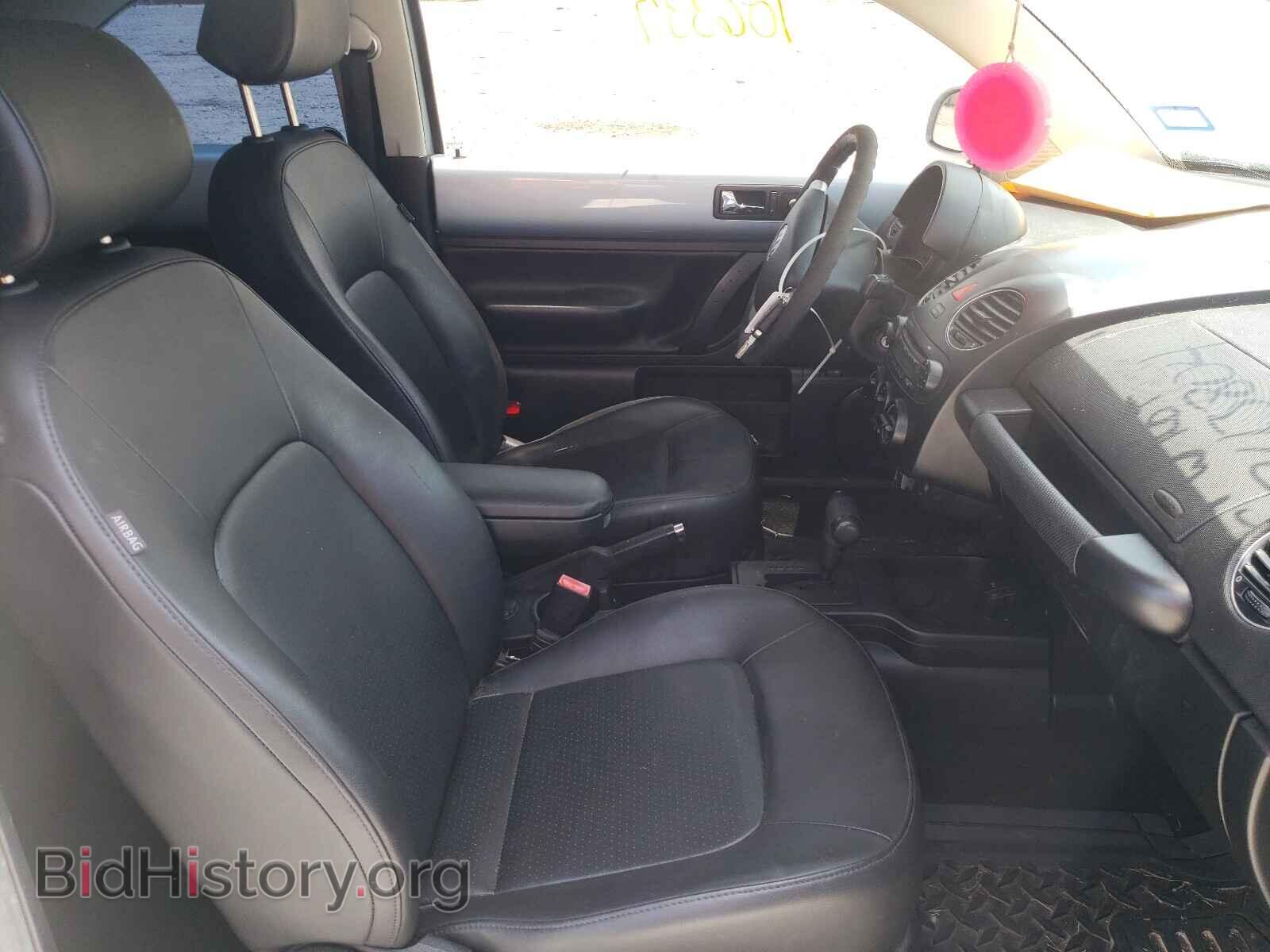 2010 VOLKSWAGEN BEETLE - VIN: 3VWPG3AGXAM007640 - Фото 5