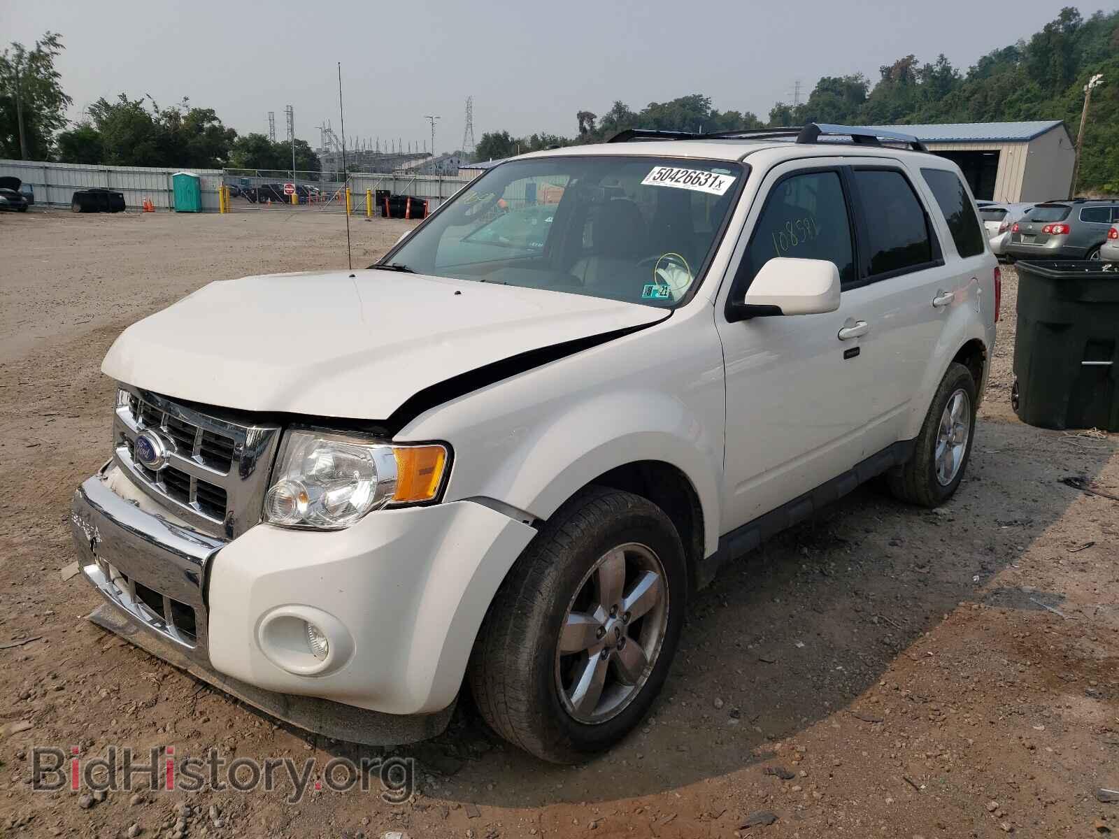 2011 FORD ESCAPE - VIN: 1FMCU9EG2BKC03146 - Фото 2