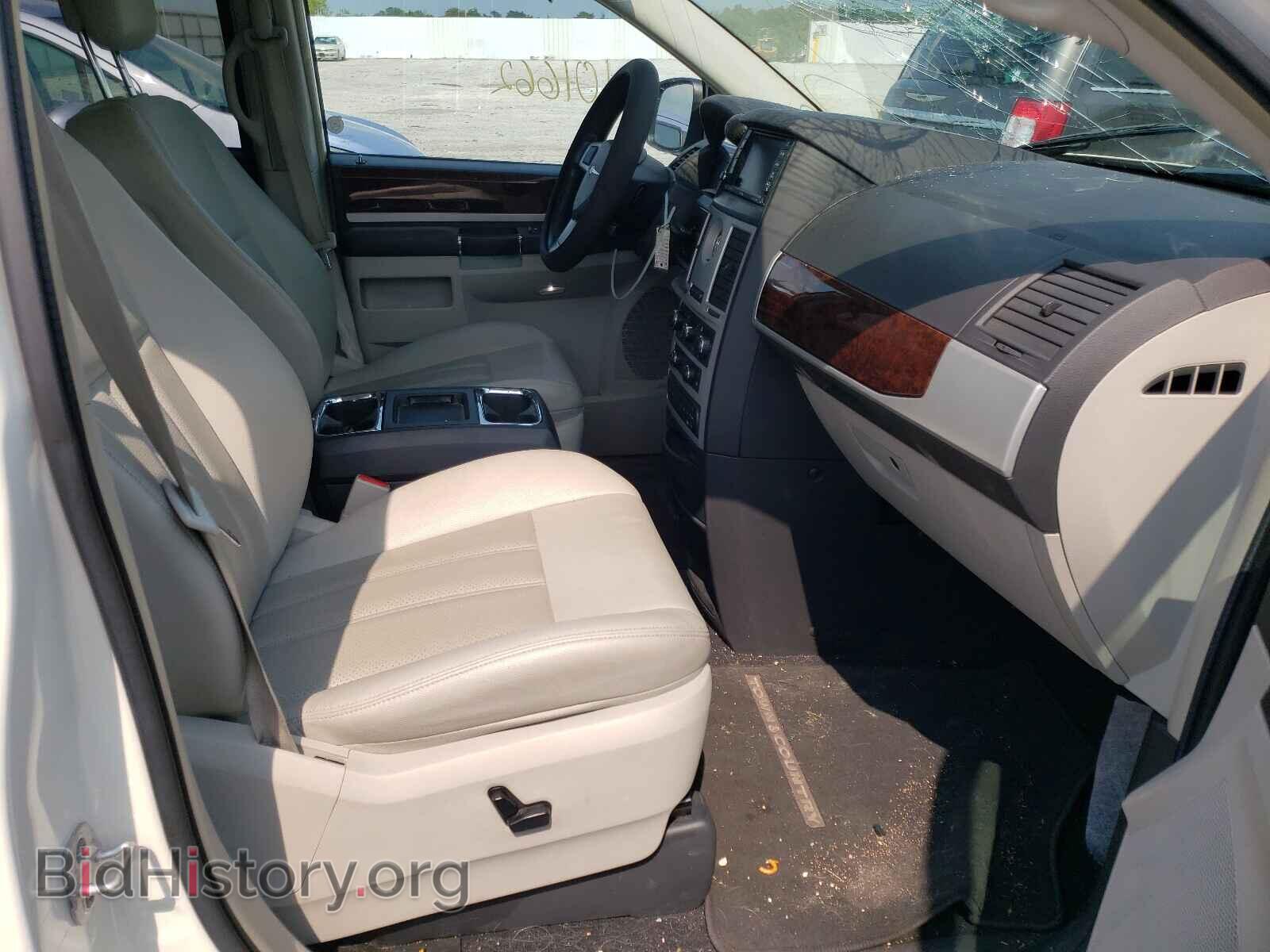 2010 CHRYSLER MINIVAN - VIN: 2A4RR8D16AR357313 - Фото 5