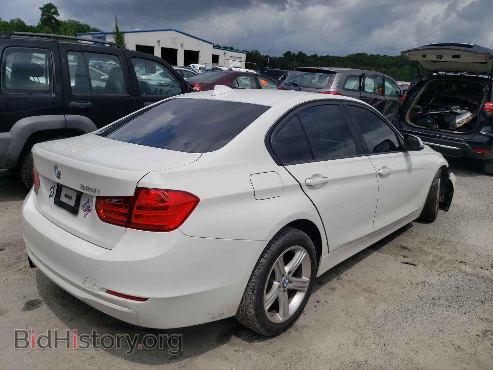 2013 BMW 3 SERIES - VIN: WBA3A5C56DF358038 - Фото 4