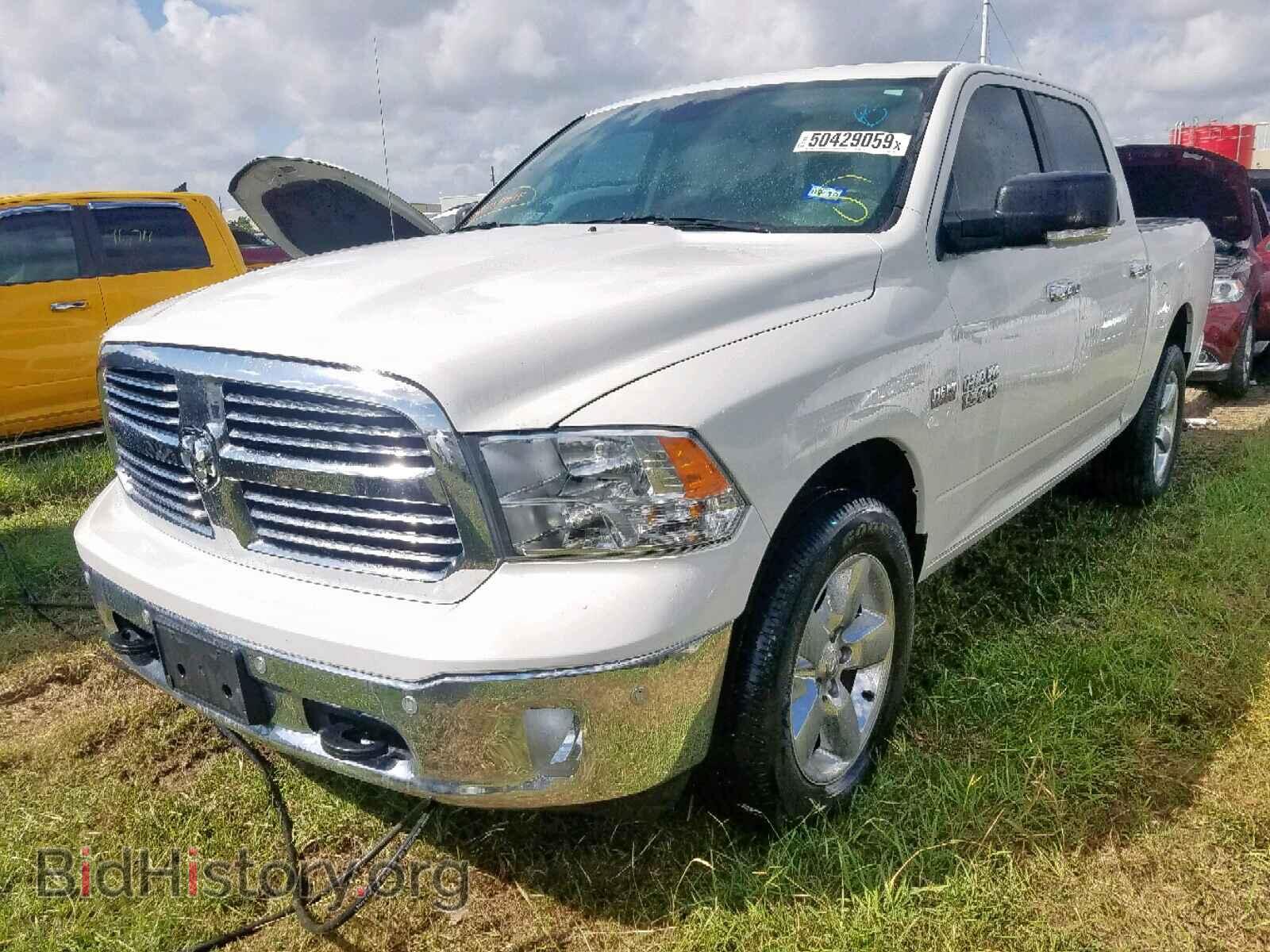 2016 RAM 1500 SLT - VIN: 1C6RR7LT1GS379463 - Фото 2