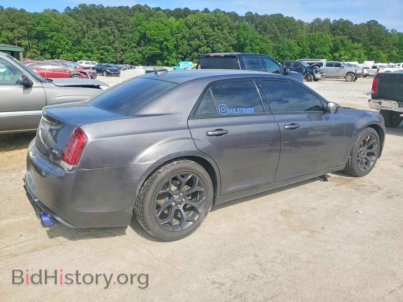 2019 CHRYSLER 300 - VIN: 2C3CCABG8KH550618 - Photo 3