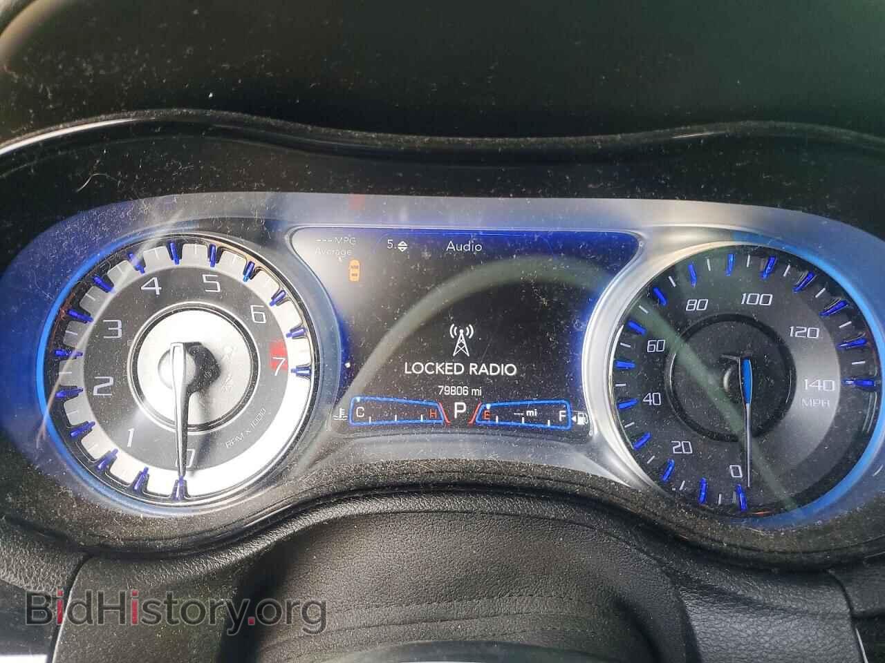 2019 CHRYSLER 300 - VIN: 2C3CCABG8KH550618 - Photo 9