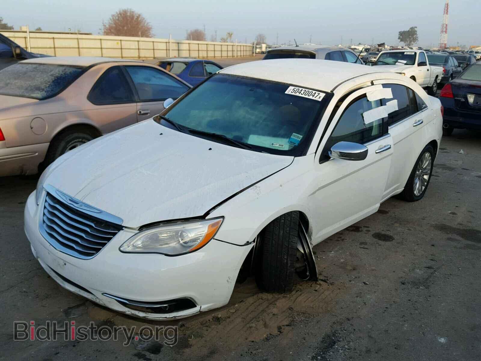 2012 CHRYSLER 200 - VIN: 1C3CCBCG0CN152073 - Фото 2