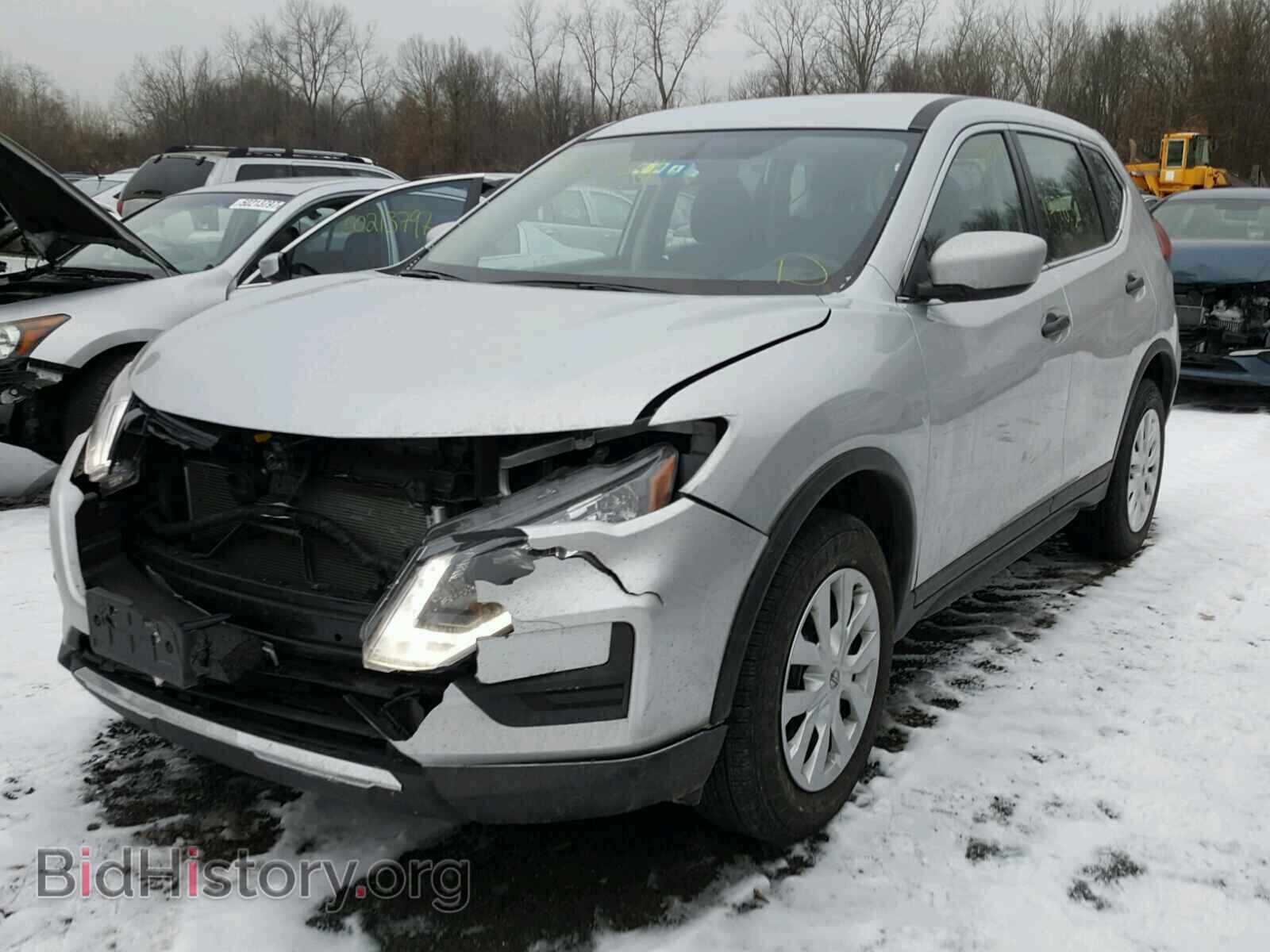 2017 NISSAN ROGUE S - VIN: KNMAT2MVXHP548488 - Фото 2