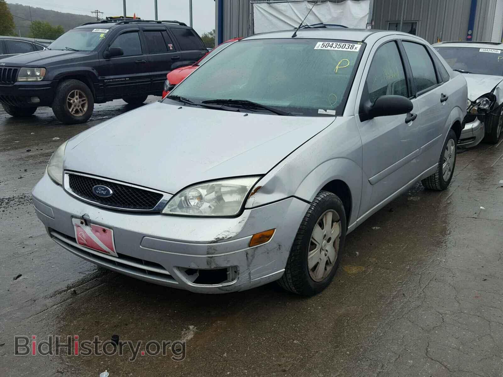 2007 FORD FOCUS - VIN: 1FAHP34N87W313705 - Photo 2