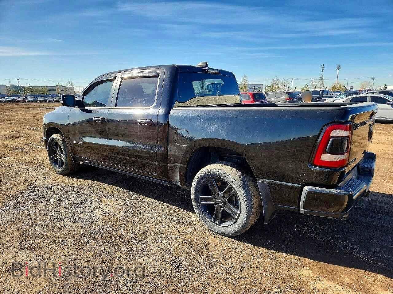 2021 RAM 1500 - VIN: 1C6SRFVT5MN536155 - Фото 2
